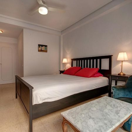 Beds & Breaks Ferrero Apartment บาเลนเซีย ภายนอก รูปภาพ