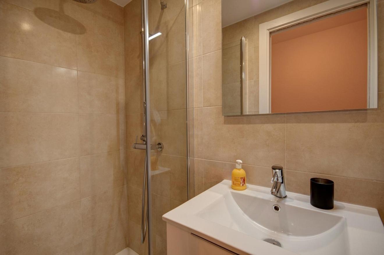 Beds & Breaks Ferrero Apartment บาเลนเซีย ภายนอก รูปภาพ
